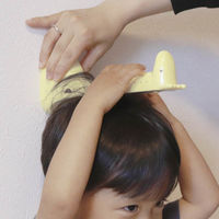 ハシートップイン キリンのデジタル身長計　 kari4535147750076 1個