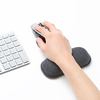 サンワサプライ クッションリストレスト TOK-ERG5DGY-S 1個