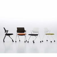 【組立設置込】コクヨ ピエガ キャスターチェア 背クッション 肘付 ナイロンキャスター ブラック×タンジェリン 1脚（直送品）