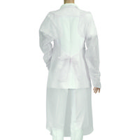 オオサキメディカル プラスチックエプロン 袖付 長袖 フィンガーフック ふつう ホワイト 10枚入 57102 1箱(10枚入)