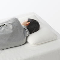 無印良品 カバーが洗える　頭を支えるふっくらまくら　低め ４０×６０ｃｍ  良品計画