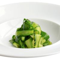 タイガークラウン 野菜皮剥きスリムピーラー #3940 1個