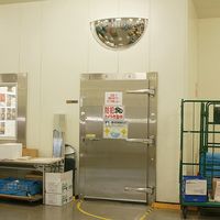 室内用　ドーム型　アクリルミラー ハーフ W1040×H540×D261 HD-100 1台 コミー（直送品）