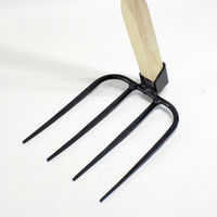 相田合同工場 堆肥万能鍬 ラミン4尺柄 AD-203 1本（直送品）