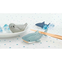 デコレコーポレーション 箸置き るんるんまりん 陶器 ジンベエザメ 391305 1個（直送品）