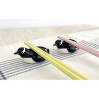 デコレコーポレーション 箸置き るんるんまりん 陶器 ペンギン 391306 1個（直送品）