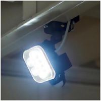 ムサシ フリーアーム式LEDセンサーライト 防雨型 コンセント式タイプ 天井取付可 8W×1灯 750lm ハロゲン150W相当 CAC-8（直送品）