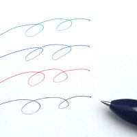 フリクションボール4　0.5mm　ホワイト軸　白　5本　消せる4色ボールペン　LKFB-80EF-W　パイロット