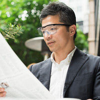 サンワダイレクト 眼鏡型ルーペ（メガネ型・ハンズフリールーペ・眼鏡同時装着可能・フチあり・収納ポーチ付き） 400-LPE018 1個（直送品）