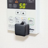 サンワダイレクト SwitchBot（ワイヤレススイッチロボット・壁電気スイッチ操作・アプリ連携・ブラック） 400-RC005BK 1個（直送品）