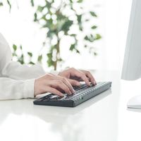 ワイヤレスキーボード　無線　パンタグラフ　コンパクト　フルサイズ　ブラック　400-SKB054　サンワサプライ　１個（直送品）