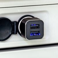 サンワサプライ カーチャージャー(2ポート・4.8A) CAR-CHR74U 1個