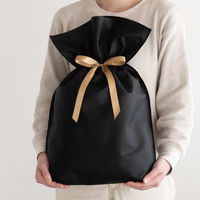 ヘッズ 不織布リボン付ギフトバッグーM/ブラック（10枚）