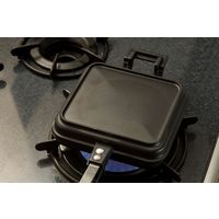 アイリスオーヤマ ホットサンドメーカー 直火 ガス火 具だくさんホットサンドメーカー シングル ガス火専用 NGHS-SG（直送品）