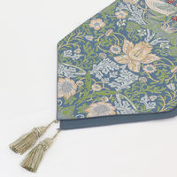 川島織物セルコン モリスデザインスタジオ いちご泥棒 テーブルランナー 350×2400mm ブルーグリーン HN1711_97BG 1枚（直送品）