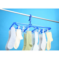 カワタキコーポレーション ピンチが丈夫でつまみやすい角ハンガー 32ピンチ 1個