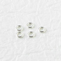 日本紐釦貿易 シルバー925 丸カン 100個 径線0.8×外径φ4mm シルバー A24-44-100 1袋100個(2袋、計200（直送品）