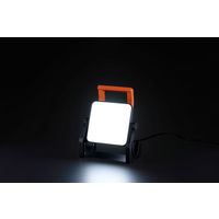 アイリスオーヤマ LED置き型投光器 AC式 2000lm LWT-2000BAH2 1個