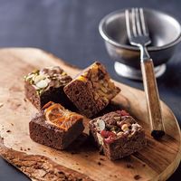 アデリー 2024【御歳暮】のし付き ホシフルーツ ナッツとドライフルーツの贅沢ブラウニー 16個 HFNB-16 1箱（直送品）