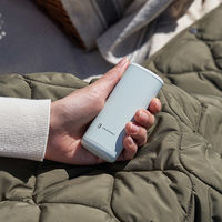 ライフオンプロダクツ 持ちやすいスリムカイロカバー&モバイルバッテリー機能付 ミントグリーン LCAEA006-ME 1台