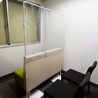 飛沫防止　どこでもスクリーン　ワイドショート（ホワイト）DSJS-W　1台 日本ホップス（直送品）