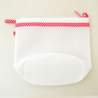 おしゃれ着ネット フック付　ギンガムレッド 1個