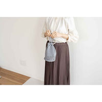 オカ 巾着 バッグ マルシェシリーズ ドローストリングバッグ 手編み 洗濯OK グレー 457858 1個（直送品）