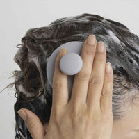 下村企販 シャンプーブラシ 頭皮ブラシ シリコンシャンプーブラシ ライトグレー 441274 1個（直送品）