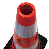 カーボーイ 穴あきコーン レッド CHRK-700RE 1個