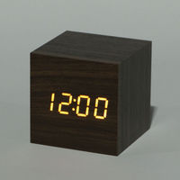 デジタルクロックWOOD（スクエア） ブラウン LAKOLE/ラコレ