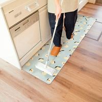 オカトー 拭けるインテリアマット45×180cm フルーツ 4905016019717 1個（直送品）