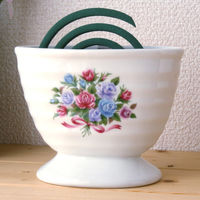 ネクスト 蚊取り線香ホルダー 陶器製 蚊取り線香ケース フラワー ローズ 488519 1個（直送品）