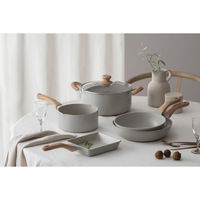 アイリスオーヤマ ナチュかる両手なべ２４cm ＩＨ・ガス火対応 グレイッシュモカ 1個（直送品）