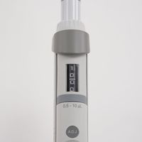 アズワン マルチチャンネルピペット リサーチプラスM 12ch 0.5ー10μL JCSS校正証明書付 2-4636-34-24 1本（直送品）