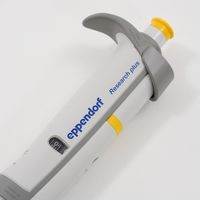 アズワン マイクロピペット(リサーチプラスF・容量固定タイプ) 50μL JCSS校正証明書付 2-4631-24-24 1本（直送品）