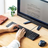 サンワサプライ USBスリムキーボードパンタグラフ式 有線キーボード ブラック SKB-SL33BK 1個（直送品）