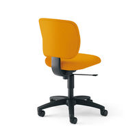 【組立設置込】コクヨ EAZA チェア 肘なし 総張り ナイロンキャスター マンダリンオレンジ CR-G182F6GEY3-W 1脚（直送品）