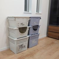 平和工業 スタッキングバスケット前開 ベージュ 4907556247827 1個