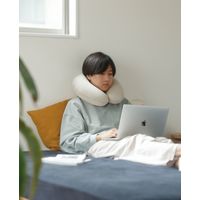 マーナ fuu ネックピロー ベージュ S490BE 1個