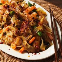 スータイ パッキーマオセット 激辛バジル焼きそば 2人前・204g 1個 オーバーシーズ