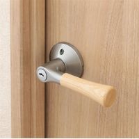 マツ六 リフォーム用レバー錠 木製鍵付 シルバー 8588900 1個（直送品）