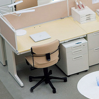 プラス 組立式スチールOAデスクシステム 片袖机 ホワイトメープル 幅1400×奥行700×高さ700mm RY-147D-3 WM/WH 1台（2 （取寄品）