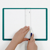 プラス　カッティングマットグリーン　A4　48573