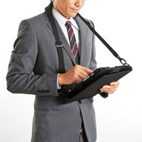 サンワサプライ ショルダーベルト付き13型タブレットPCケース PDA-TAB13 1個