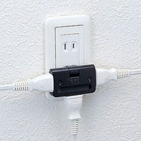 サンワサプライ 平トリプルタップ ブラック 2P式 3個口 TAP-AC5BKN 1個