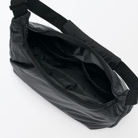 無印良品 撥水 中わた入り ２ＷＡＹ ワンショルダーバッグ 黒 タテ２８．５×ヨコ４０×マチ１２ｃｍ 良品計画