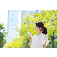 アイリスオーヤマ 乾電池式ハンディファン 扇風機 KHF02-W 1台