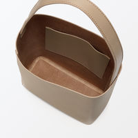 無印良品 ヌメ革 ワンショルダーバッグ グレイッシュブラウン タテ３３×ヨコ２３×マチ１０ｃｍ 良品計画