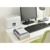 アイリスオーヤマ 細密ホームシュレッダー HS4SC 1台（わけあり品）