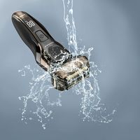 マクセルイズミ 充電・交流式 往復式シェーバー 4枚刃洗浄器付き ゴールド IZF-V972-N 1台